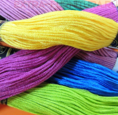 Нитки МУЛИНЕ "Петербурженка" (уп.100 цветов*10м в ассортименте)